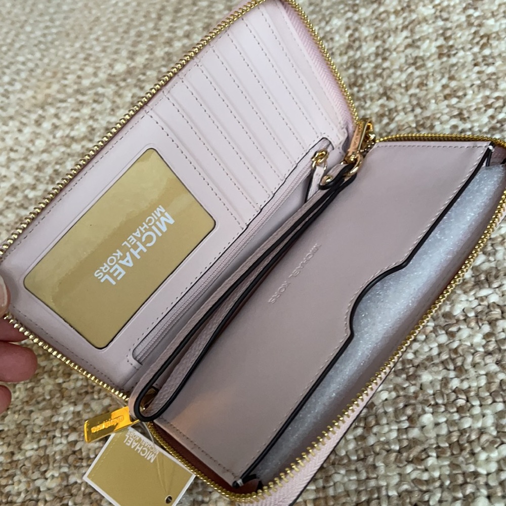Michael Kors Jet Set Travel LG Flat MF Phone Case - Picture 9 of 16